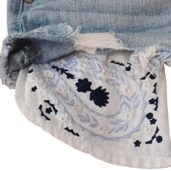 Harper distressed  shorts,  size 26. Supercute pockets! Spring! - Picture 10 of 11